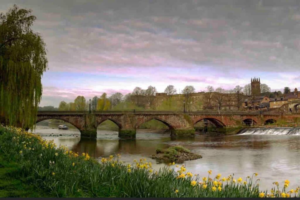 Chester/Handbridge Sleeps 9 + Netflix Hough Green Bagian luar foto