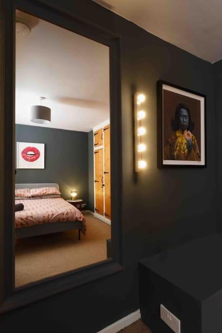 Chester/Handbridge Sleeps 9 + Netflix Hough Green Bagian luar foto